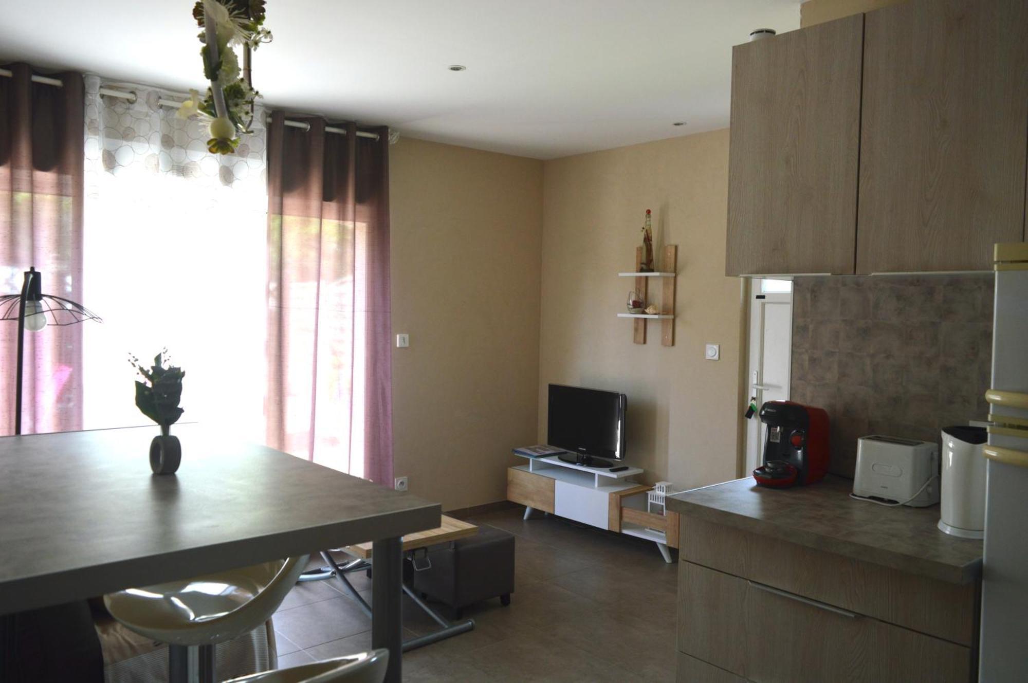 Monteaux Au Coeur Du Bien-Etre, Gite Avec Piscine Chauffee Et Couverte, Spa, Sauna, Massages מראה חיצוני תמונה